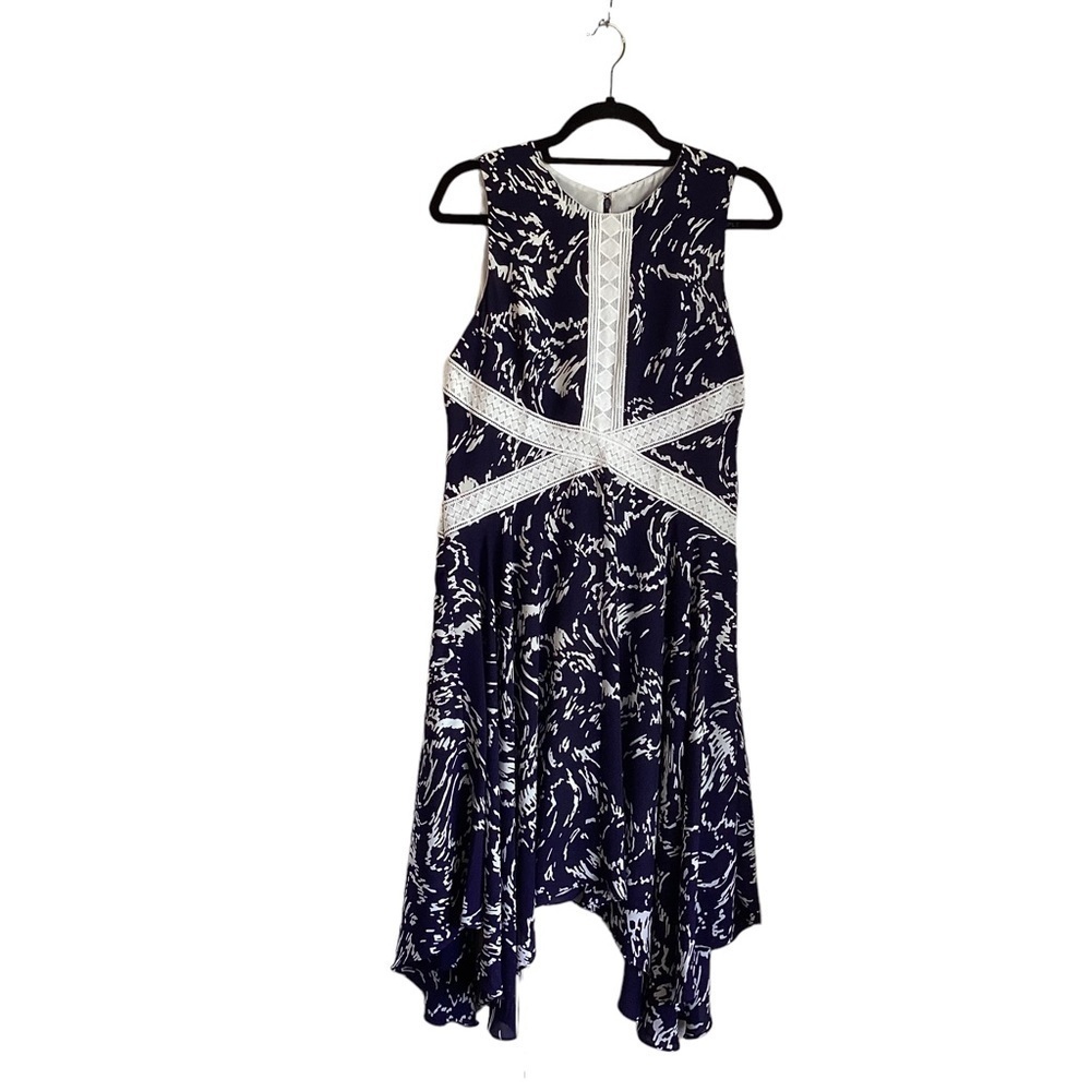 Ivanka Trump Women’s Navy & White Sleeveless Dress.  Size Use Measurements.